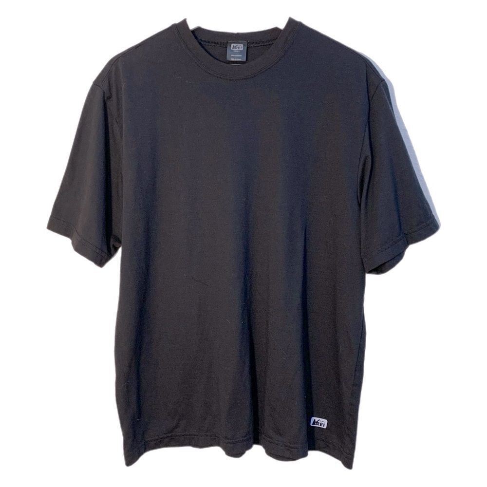 REI Men’s Black Short Sleeve Tee
L.